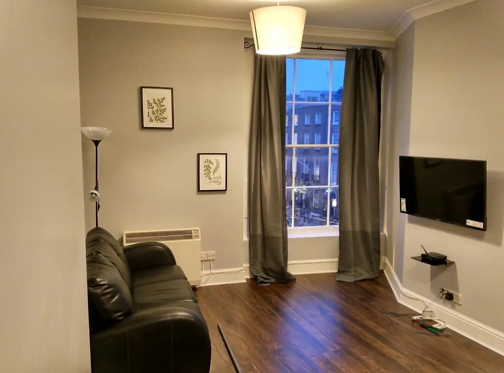 Central Dublin Apartment 0*,  Irland